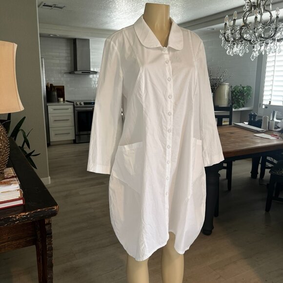 RISONA Oversized @ the Hips w/ LG. Pockets Long Sleeve White Dress - Picture 5 of 7